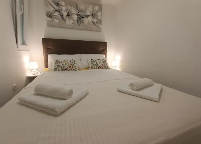 Belleza With Private Jacuzzi דירה *